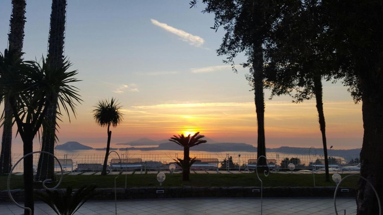 Hotel Gli Dei Pozzuoli Exterior foto